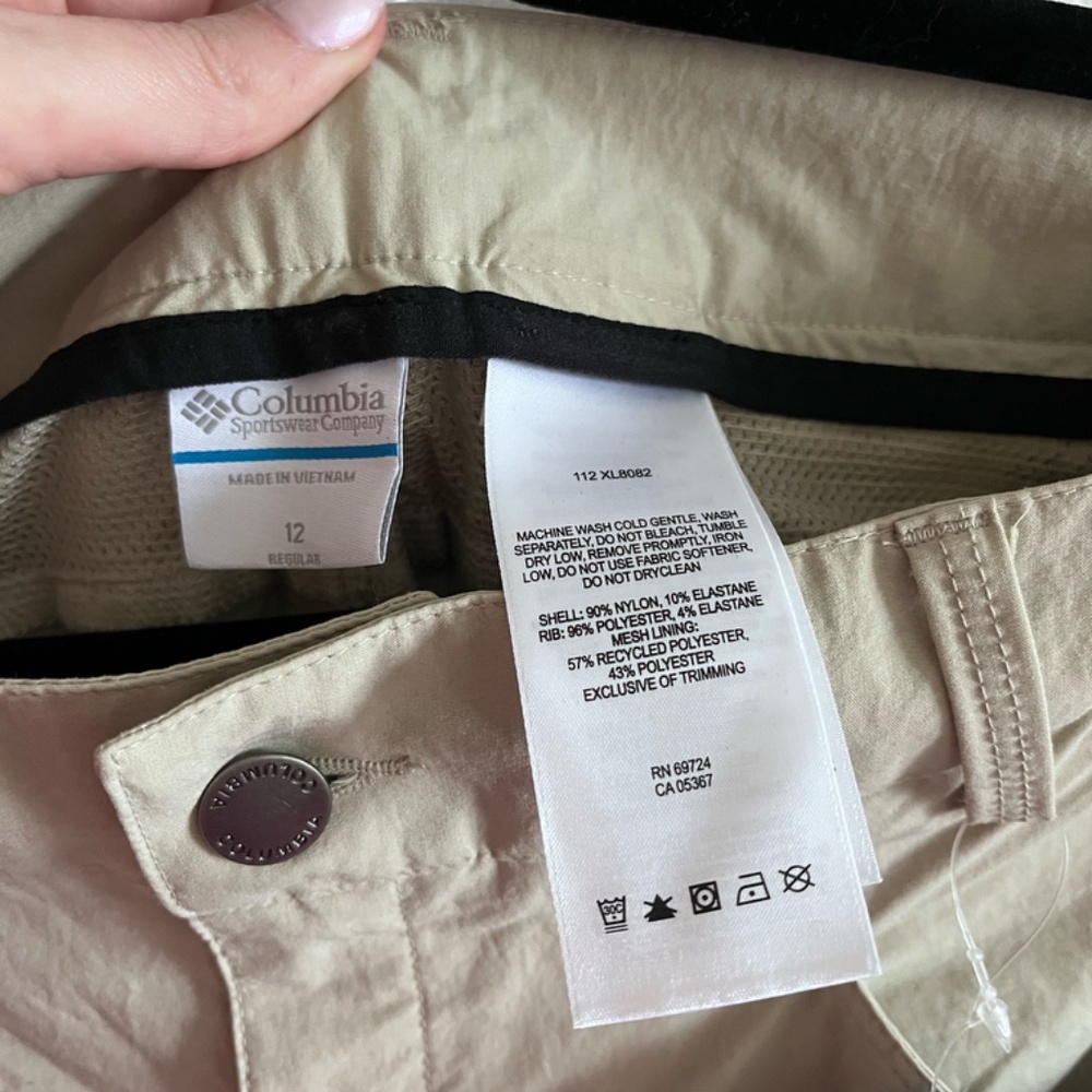 Columbia Women's Size 12 NWT Omni Shield Convertible Pants Beige - Picture 2 of 12